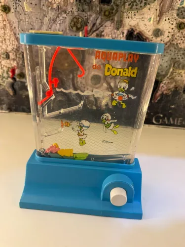 Brinquedo antigo Aquaplay