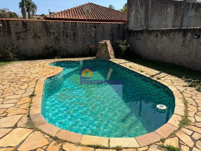 Ibiúna, lindo sobrado em condomínio de alto padrão