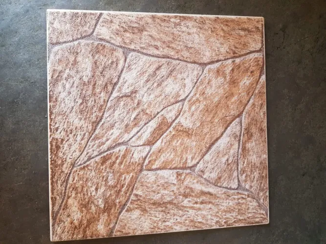 Piso anti derrapante 32x32, cada.