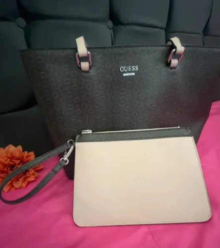 Bolsa marca GUESS