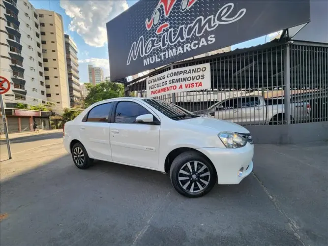 Toyota Etios Platinum Sed. 1.5 Flex 16V 4P Mec. 2016