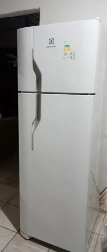 GELADEIRA NOVA EXCELENTE