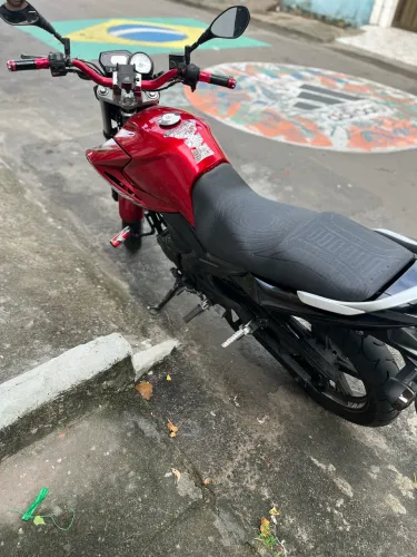 Vendo moto yamaha fazer 250, moto conservada 