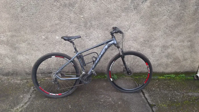 Bicicleta MTB 24 marchas, Freio a disco