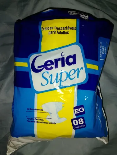 Fraldas descartáveis para adulto