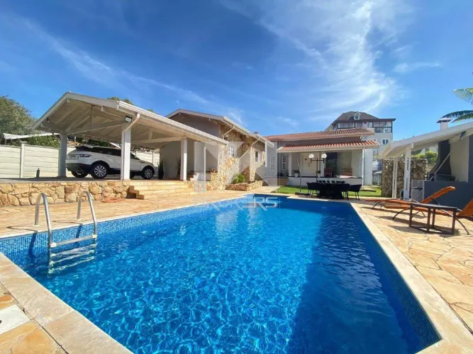 Casa à venda no Condomínio Vista Alegre - Sede em Vinhedo - SP