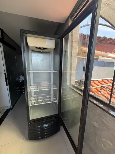 Refrigerador vertical 565 litros