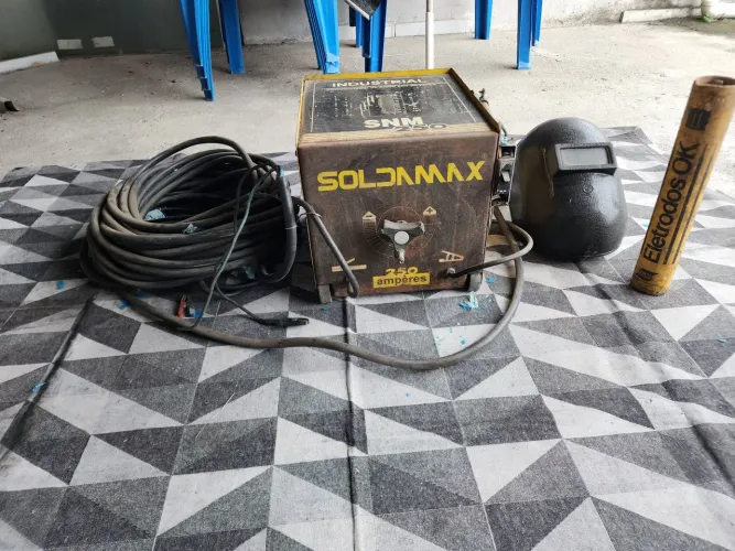 Máquina de solda