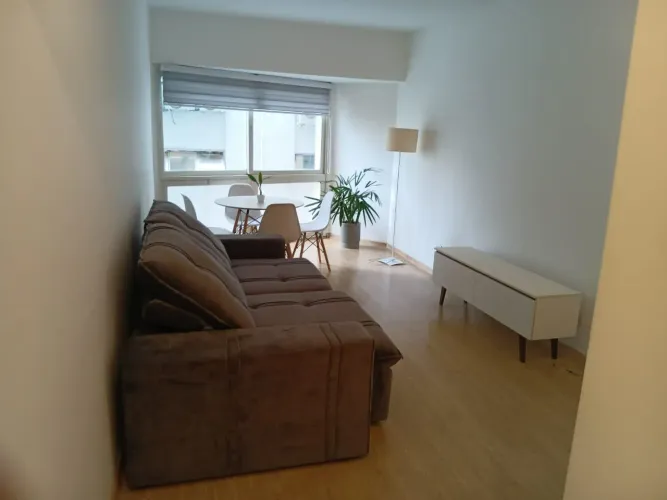 Aparamento para locação MOBILADO - com 01 dormitório m 01 banherio, sala ampla, 50m - prox
