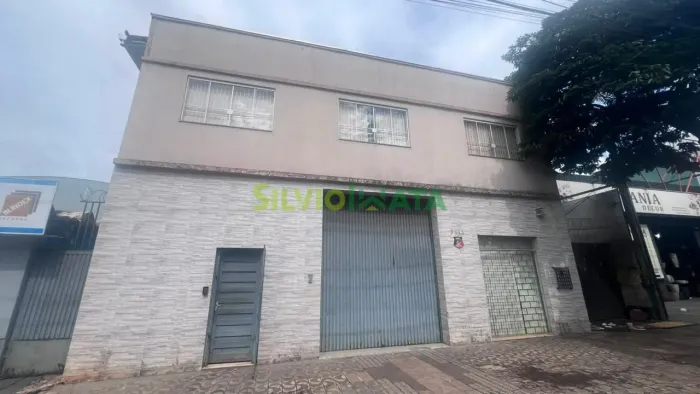 Galpão à Venda na Zona 06 em Maringá/PR 533,89 m² e Excelente Localização