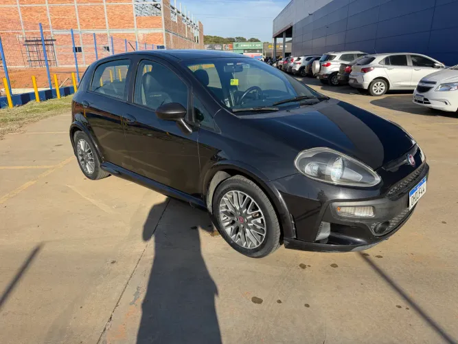 Fiat Punto Blackmotion 1.8 Flex 16V 5P. 2014