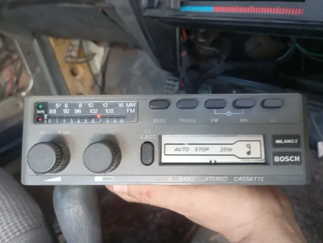 Rádio toca fitas bosch Milano 1