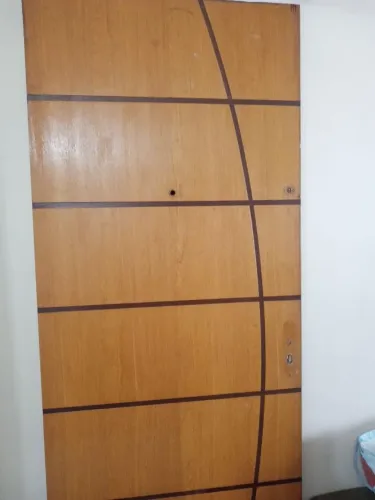 Vende se Porta