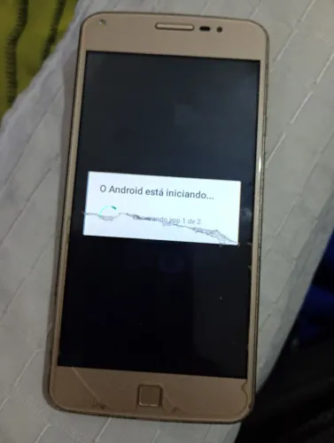 Moto zplay XT1635-02 com defeito