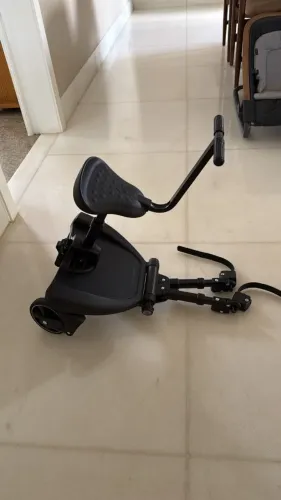 Banquinho Universal para acoplar em qualquer carrinho de bebê