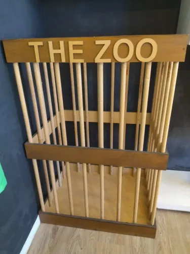 Vendo expositor/móvel temático de zoo para organização de bichos de pelúcia