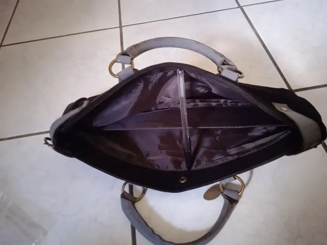 Bolsa feminina cor preta aveludada