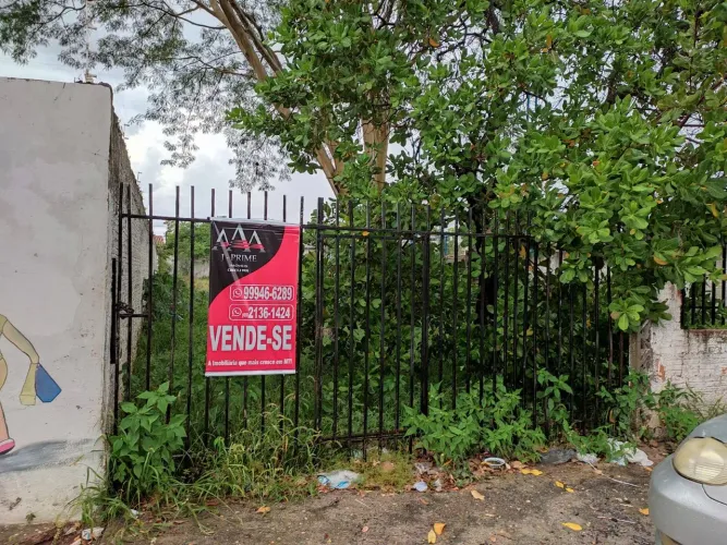 Bem localizado Terreno a venda na Av. 31 de Março- Várzea Grande
