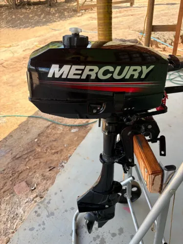 Motor mercury 3.3 hp - estado de novo
