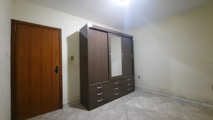 Armário guarda roupas