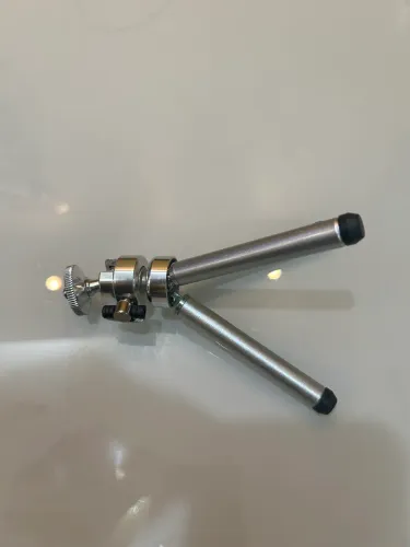 Tripé articulado para máquina fotográfica