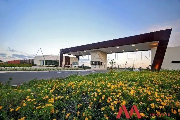 Terreno em Condomínio Jardim Amsterdã, plano, área de lazer completa, 524m².