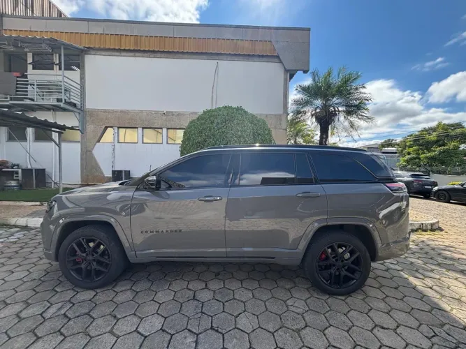 Jeep Commander Black Hurricane 2.0 4X4 TB AUT 2025