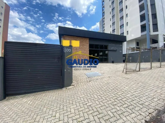 Excelente Ponto Comercial À Venda- Com Estacionamento Subsolo