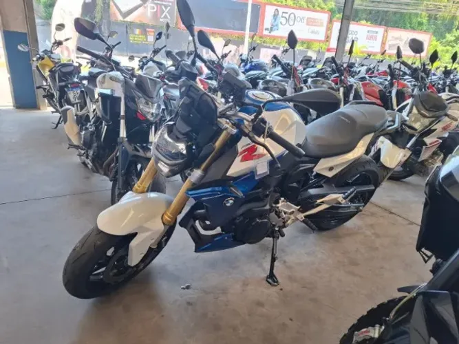 BMW F900cc 2023