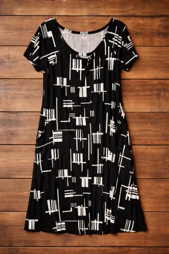 Vestido preto e branco MÍDI