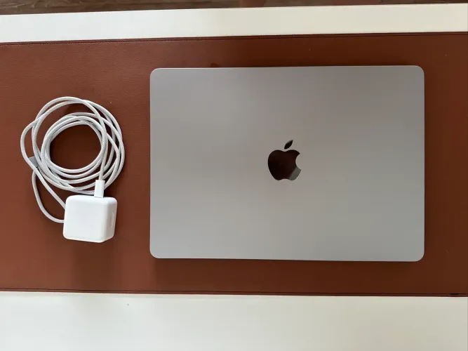 MacBook Air, 13?, M3, 2024