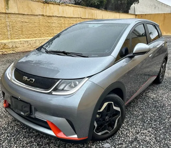 BYD Dolphin EV (Elétrico) 2025