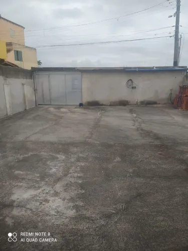 VENDO CASA COM QUINTAL GRANDE VILA DO ITAPEMIRIM