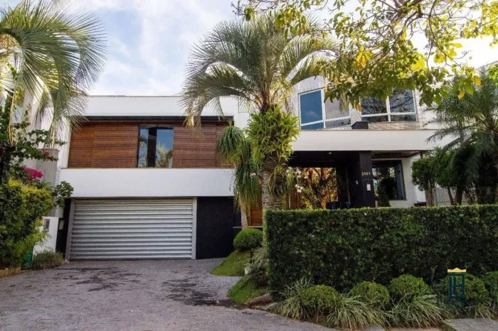 Casa 5 Suítes em Jurerê Internacional - Locação Anual