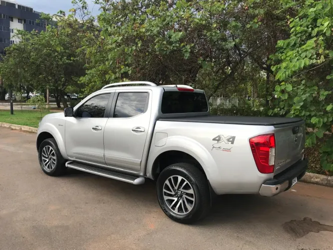 Nissan Frontier LE CD 4X4 2.3 Bi-TB Diesel Aut. 2021