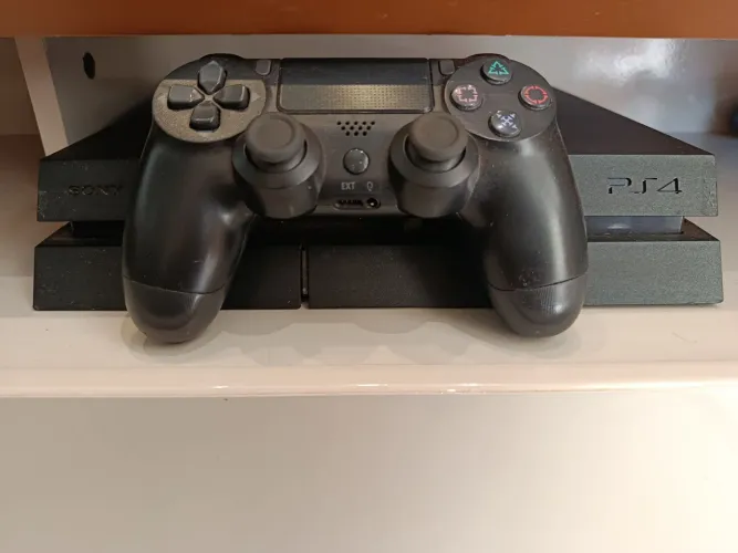 Playstation 4 FAT 500Gb - Semi novo