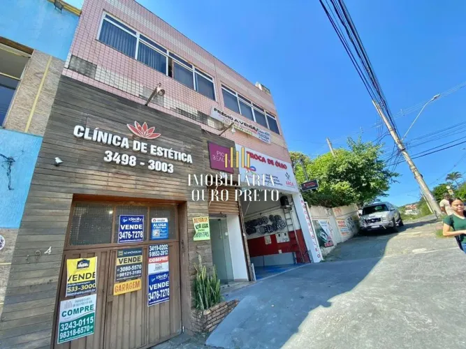 Prédio comercial á venda no bairro Santa Terezinha.