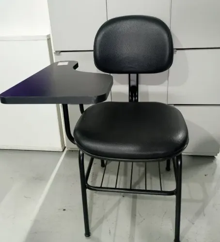 Cadeira Universitária Cavalett, em Corino, Com Prancheta Escamoteável