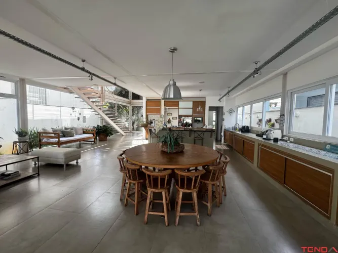 Casa em Condomínio para Locação em Sorocaba-SP com Piscina | 4 Suítes e 320m²