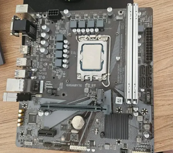 Kit upgrade intel i5 13400f + 16gb ram ddr4 + H610m gigabyte