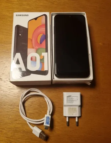 Samsung Galaxy A01 - Na Caixa e em Bom Estado