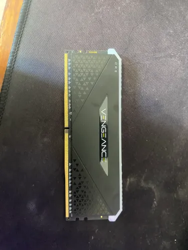 Memória RAM DDR4 Corsair Vengeance 16gb 3200mhz