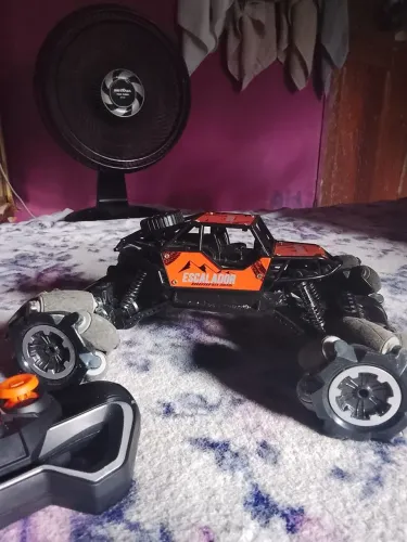 Carro de controle remoto 4x4