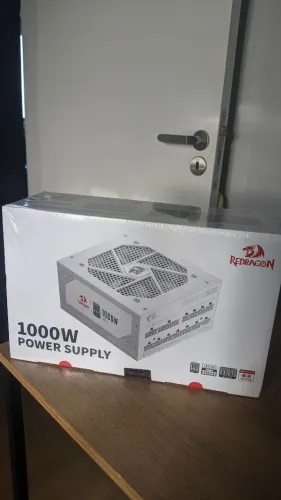 Fonte LACRADA Redragon 1000w (80plus Plantinum) - Branca