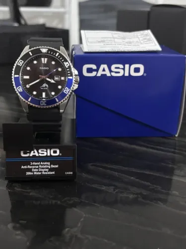 Casio Duro Marlin Batman Diver Mergulho Mdv106b-1a1v