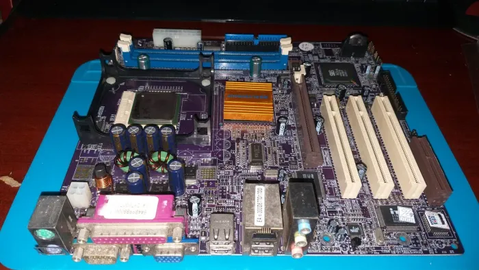Kit Placa Mãe Ecs L4S5MG3 Processador Celeron 1.7GHz Espelho Traseiro Revisada Sem Defeito