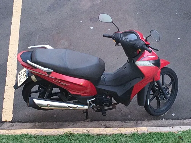 Vende- se  moto Shineray 50 s  9 mil 