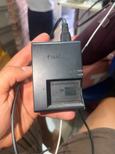 CARREGADOR CANON R$110,00