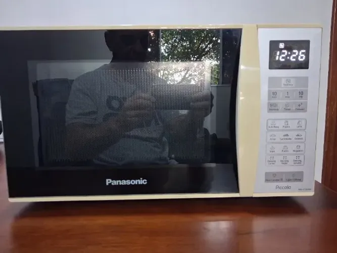 Micro-ondas Panasonic NN-ST354W - Branco - 127v - 25lts - 800w