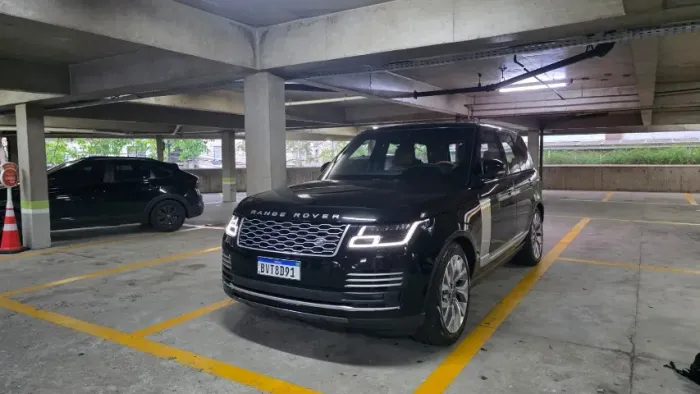 Land Rover Range Rover Vogue 4.4 Auto. SDV8 Diesel. 2020
